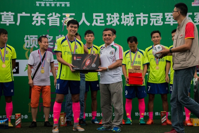 官宣：疆粤交易正式达成 周琦赵睿完成CBA注册